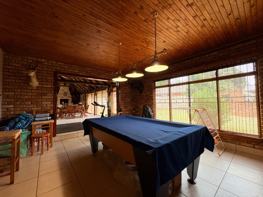 6 Bedroom Property for Sale in Doringkruin North West